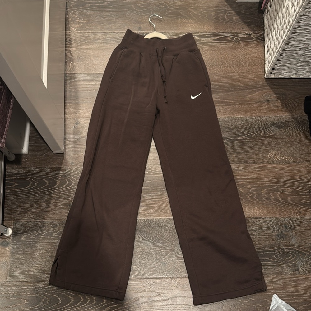 Women’s brown phoenix Nike sweats